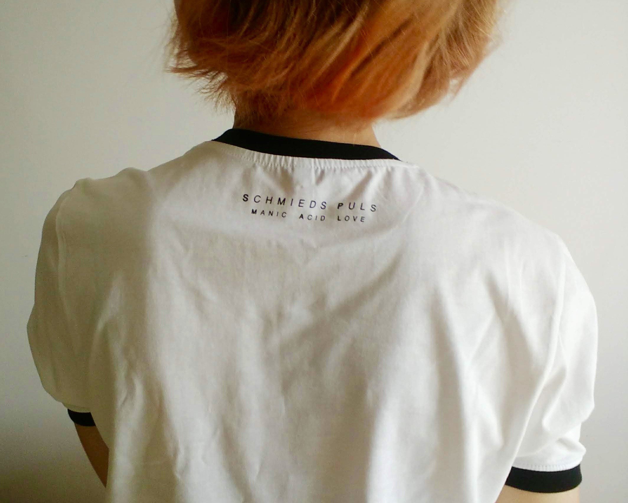 Schmieds Puls "Manic Acid Love" Shirt, weiß