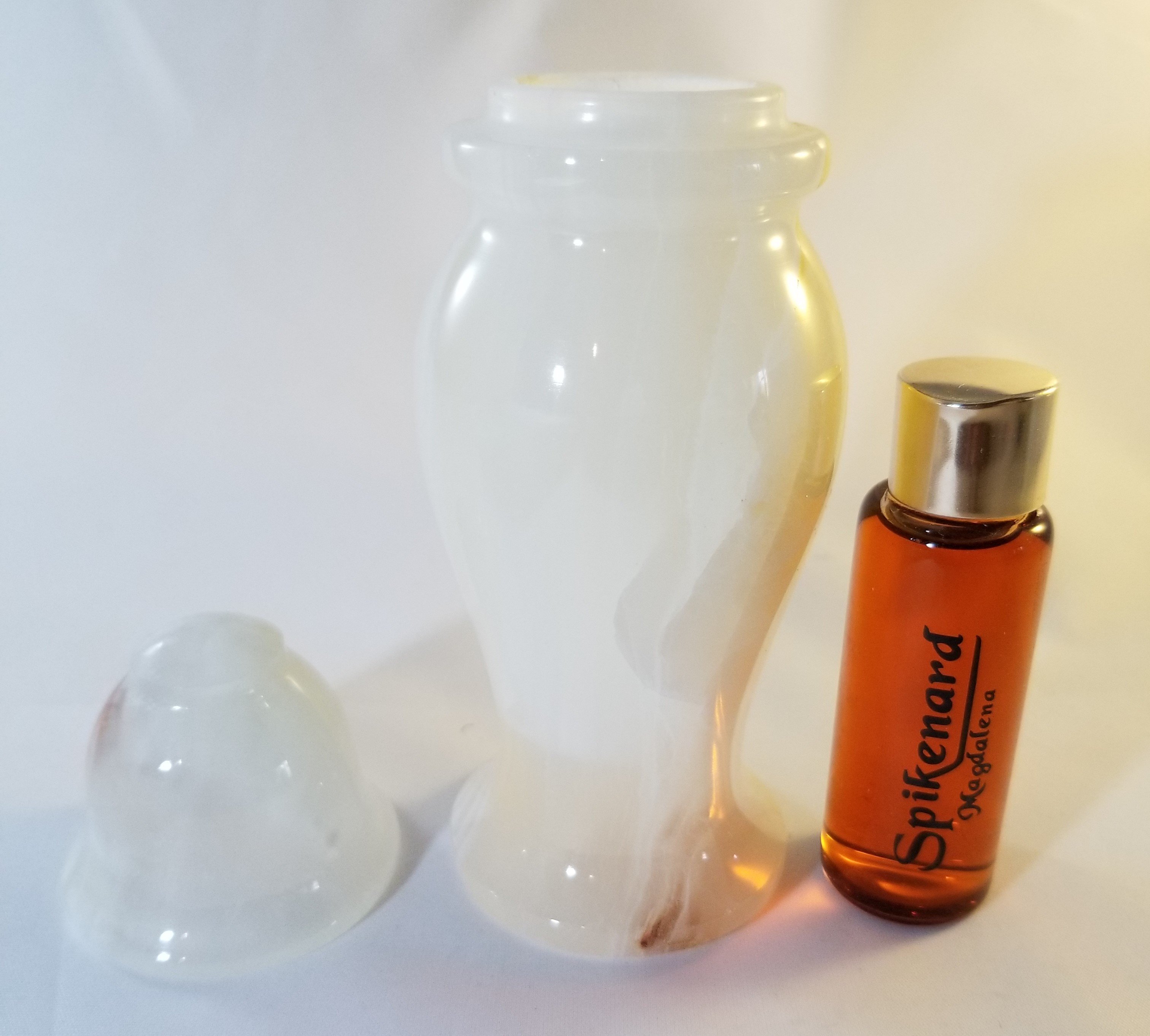Alabaster Box 8" with 0.9 oz Spikenard Oil