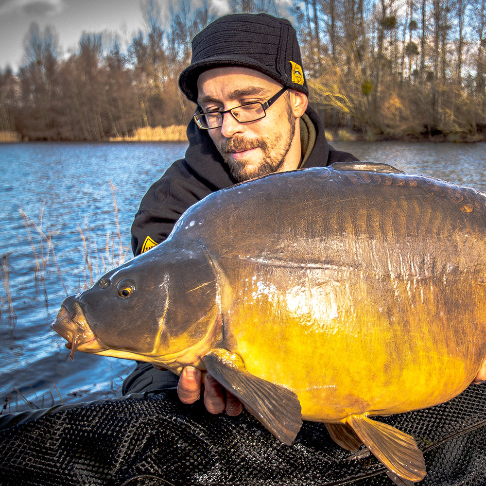 Carpcrossing Classic Carp Hoodie Black
