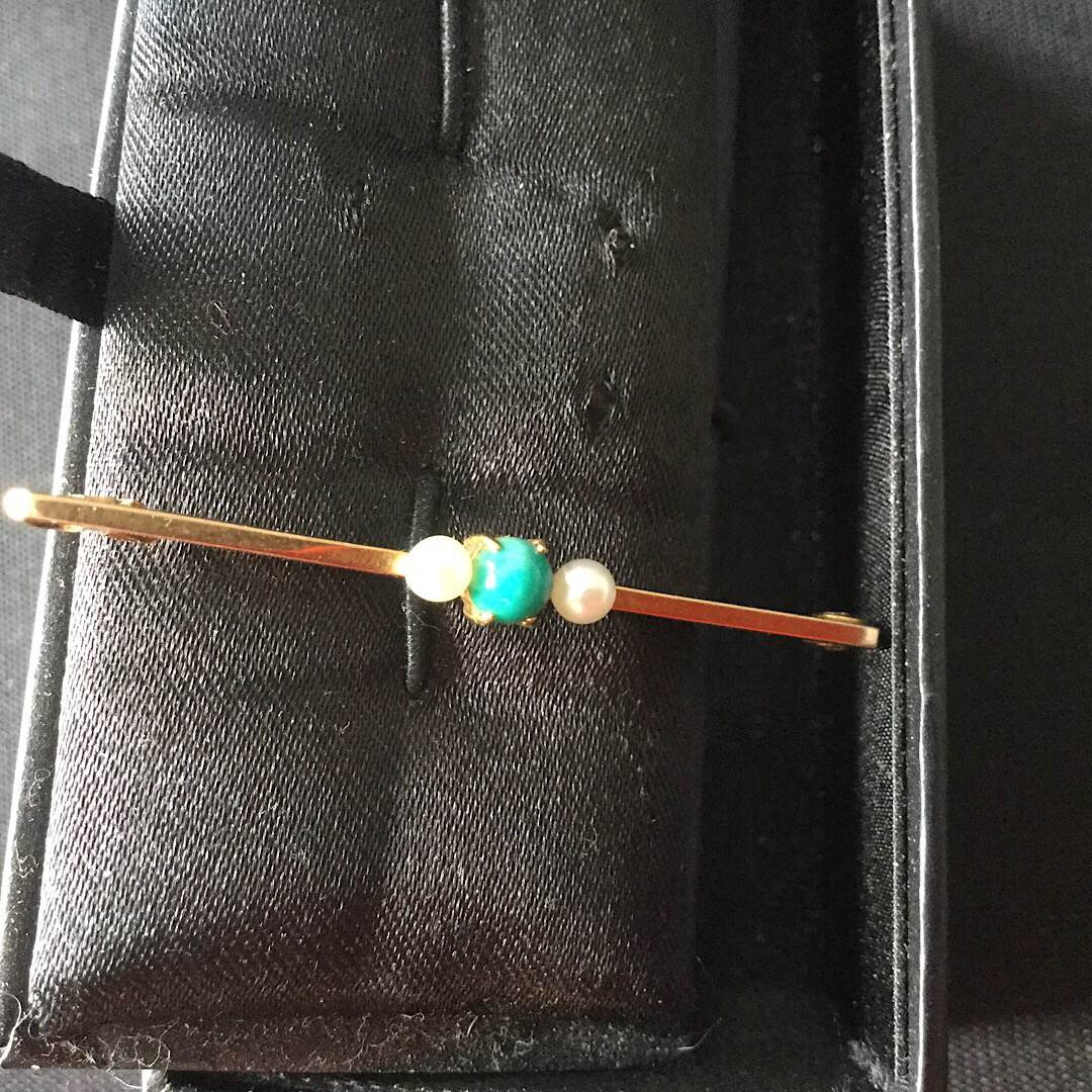 9ct Gold Bar Brooch with Seed Pearl
