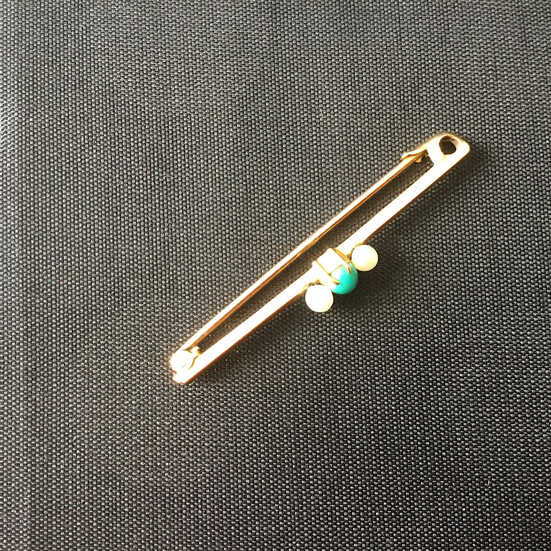 9ct Gold Bar Brooch with Seed Pearl