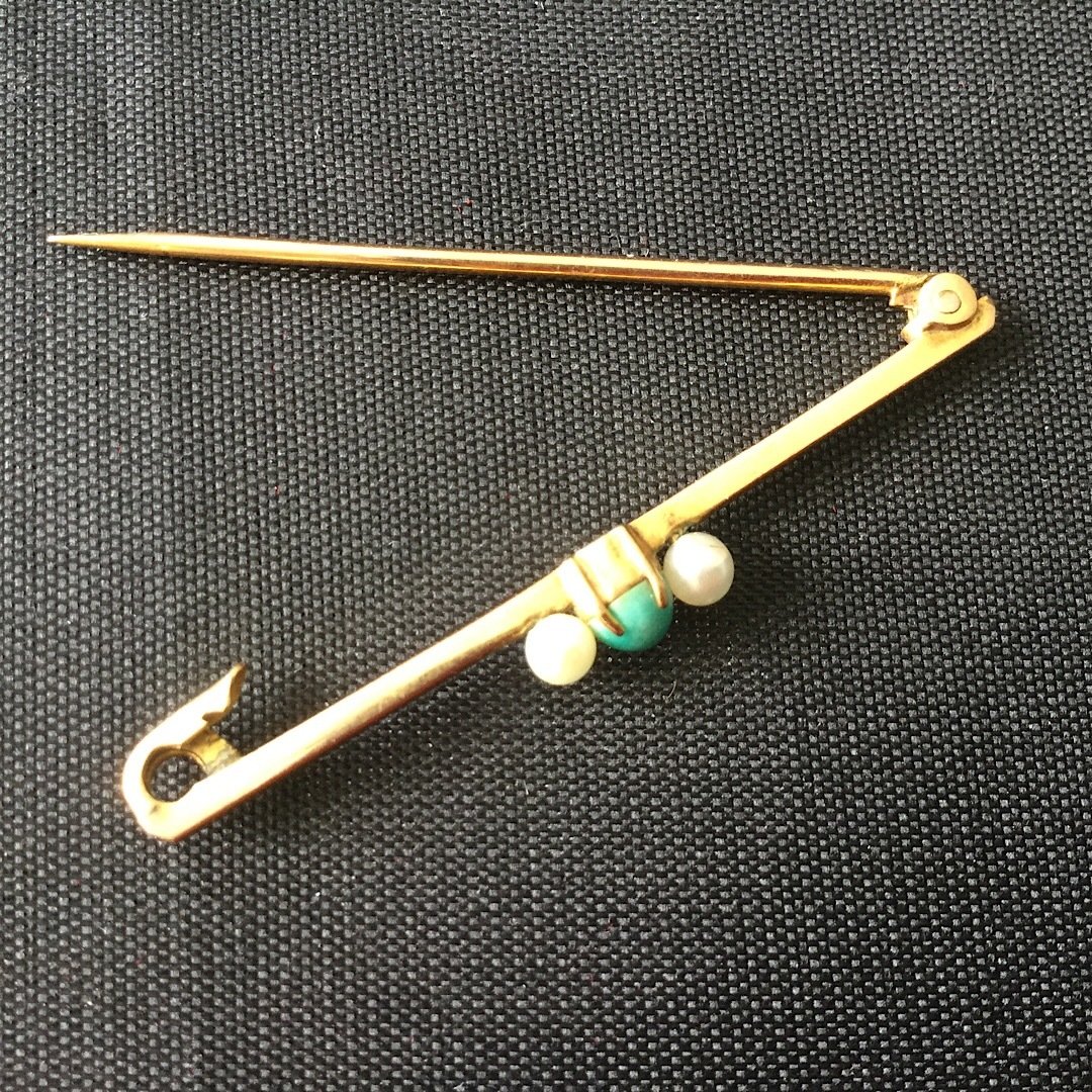 9ct Gold Bar Brooch with Seed Pearl 00040
