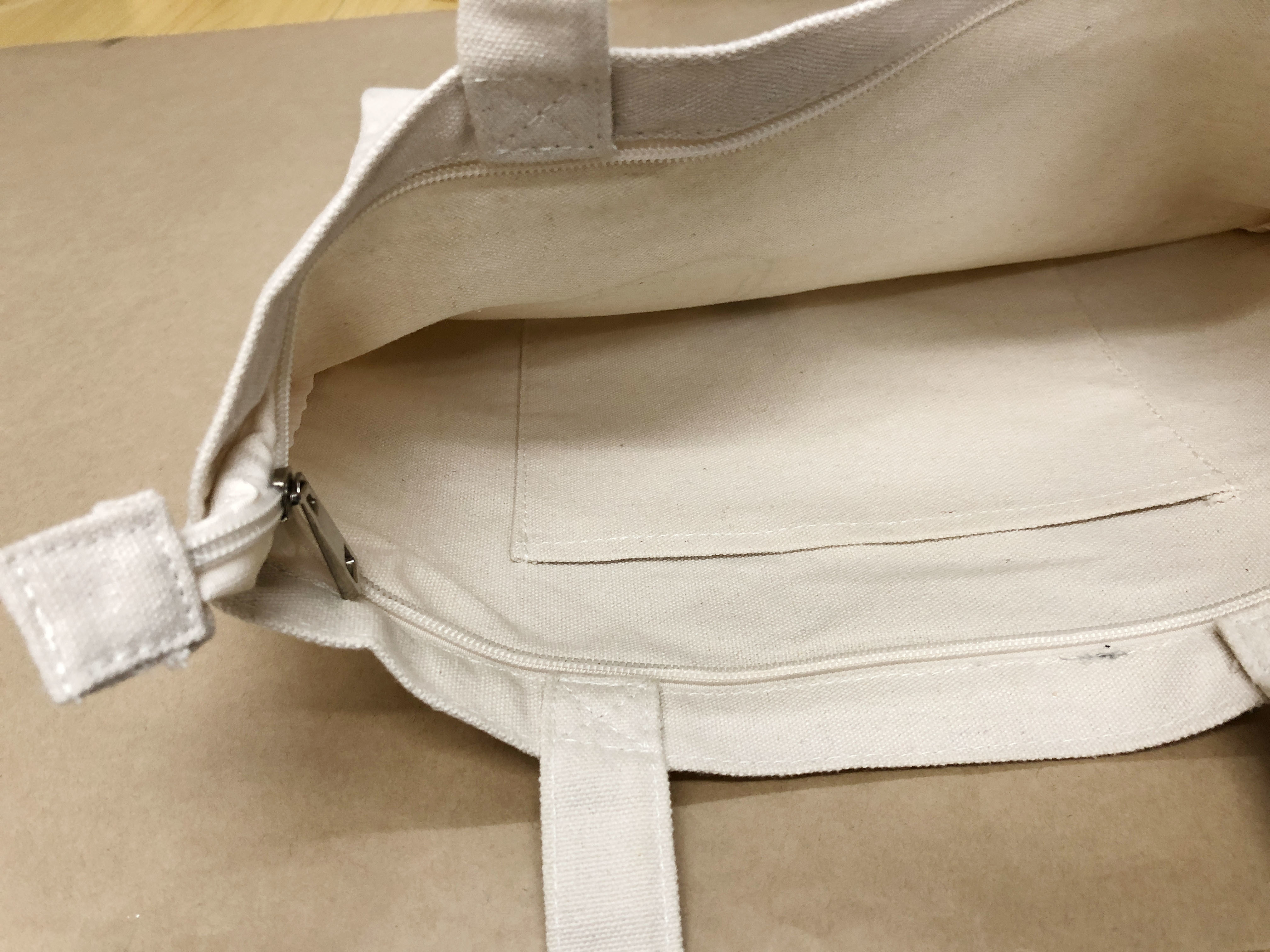 對抗威權系列 — 在頹垣中創造希望 布袋|厚布料,揹帶 20cm 高