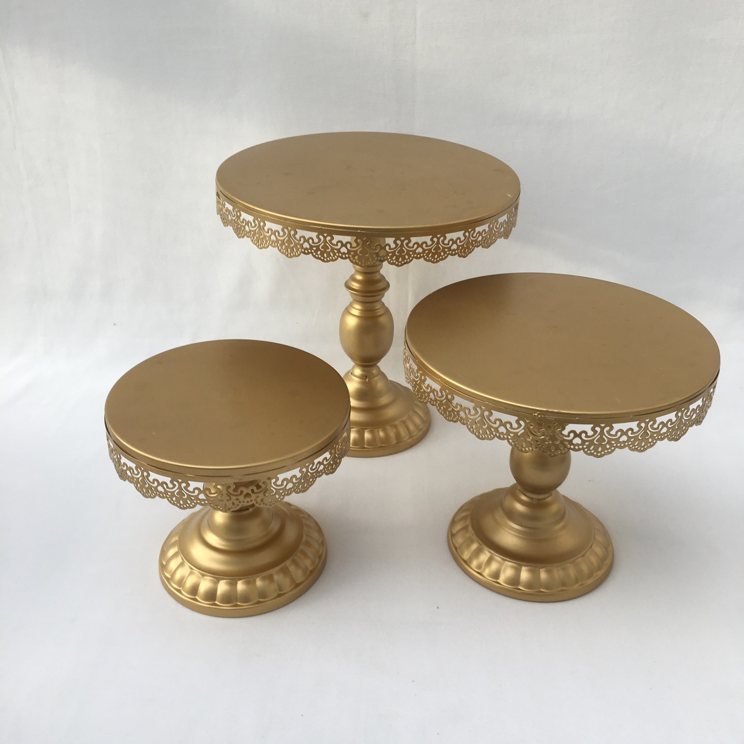 cake-stands-available-to-hire-dublin-ireland