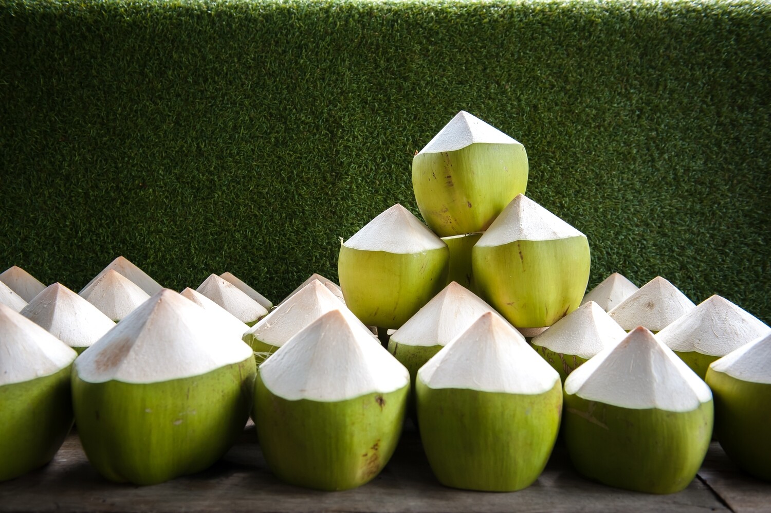 Peeled Top Easy open Coconut, Organic Fresh Coconut, Young, Buy Green Coconuts