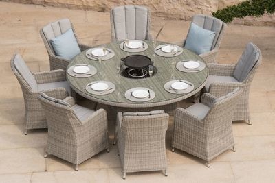 Trudiogmor: 8 Seater Round Outdoor Table