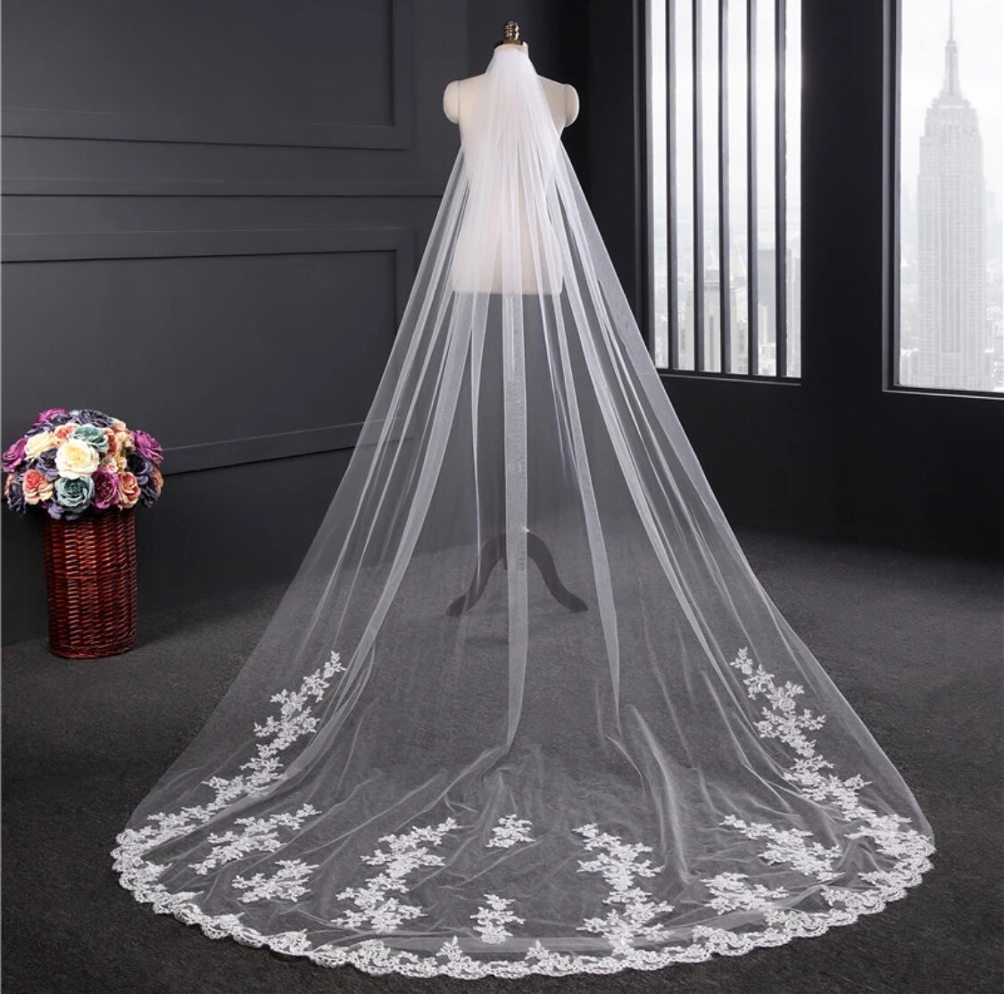New 1 Layer 3M White//ivory handmade lace Edge Applique Bridal Wedding dress Veil