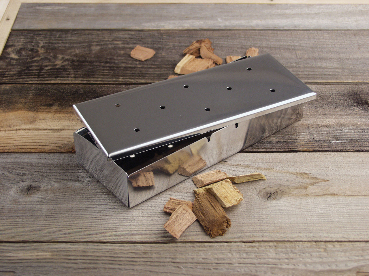Charcoal Companion-Stainless Smoker Box with lid 0050016730217