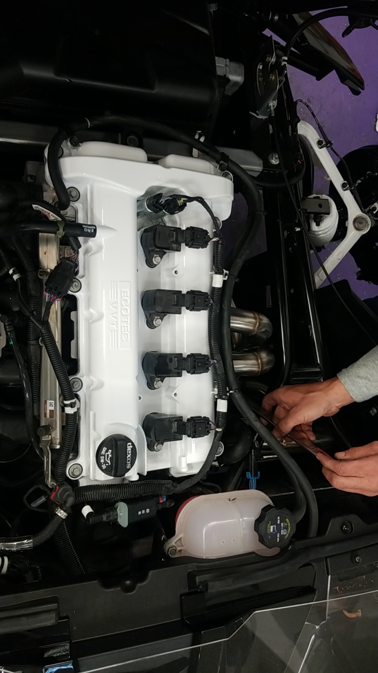 Powder-coated Valve Cover