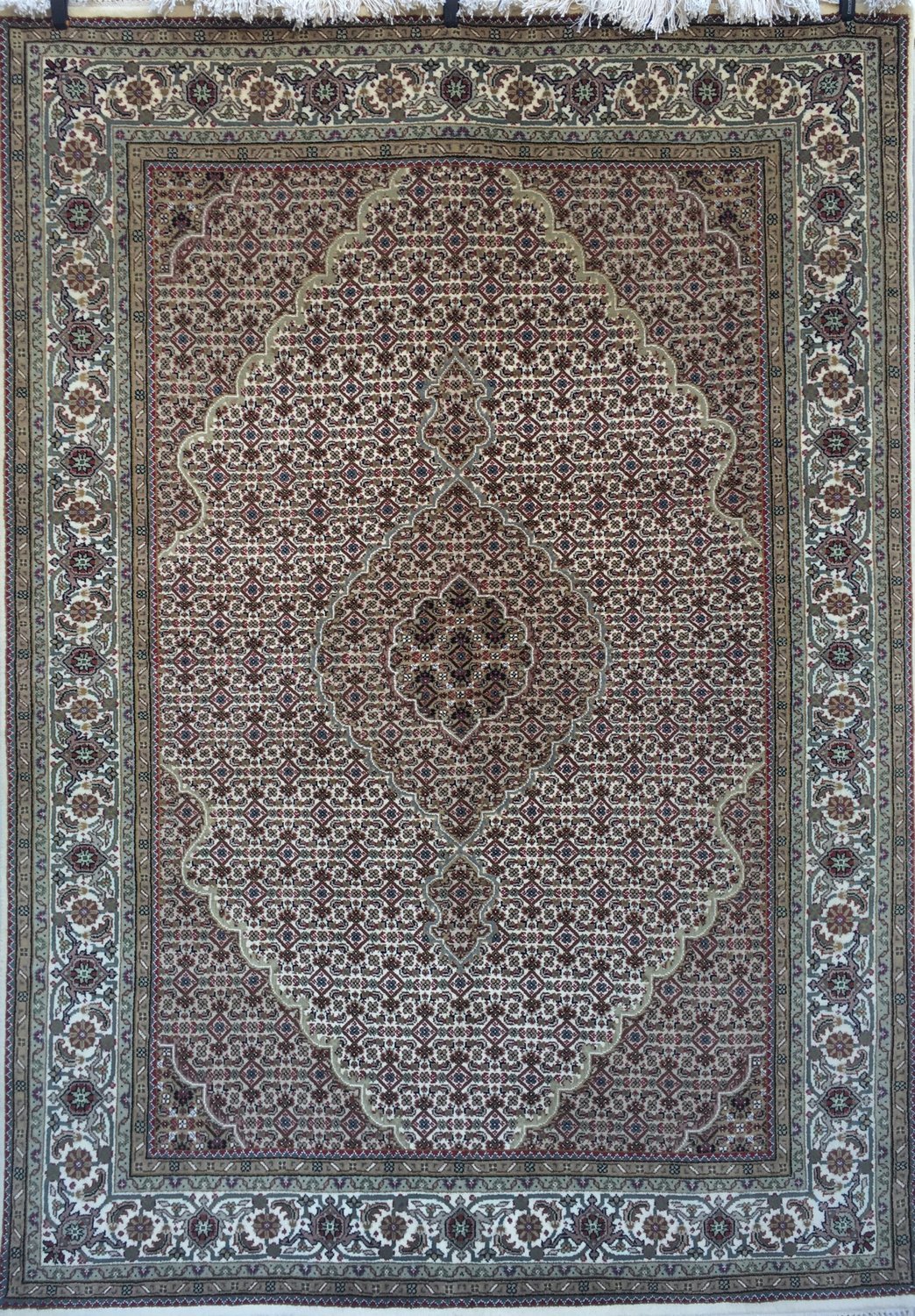 Tabriz (FINE) 241 x 172 cm