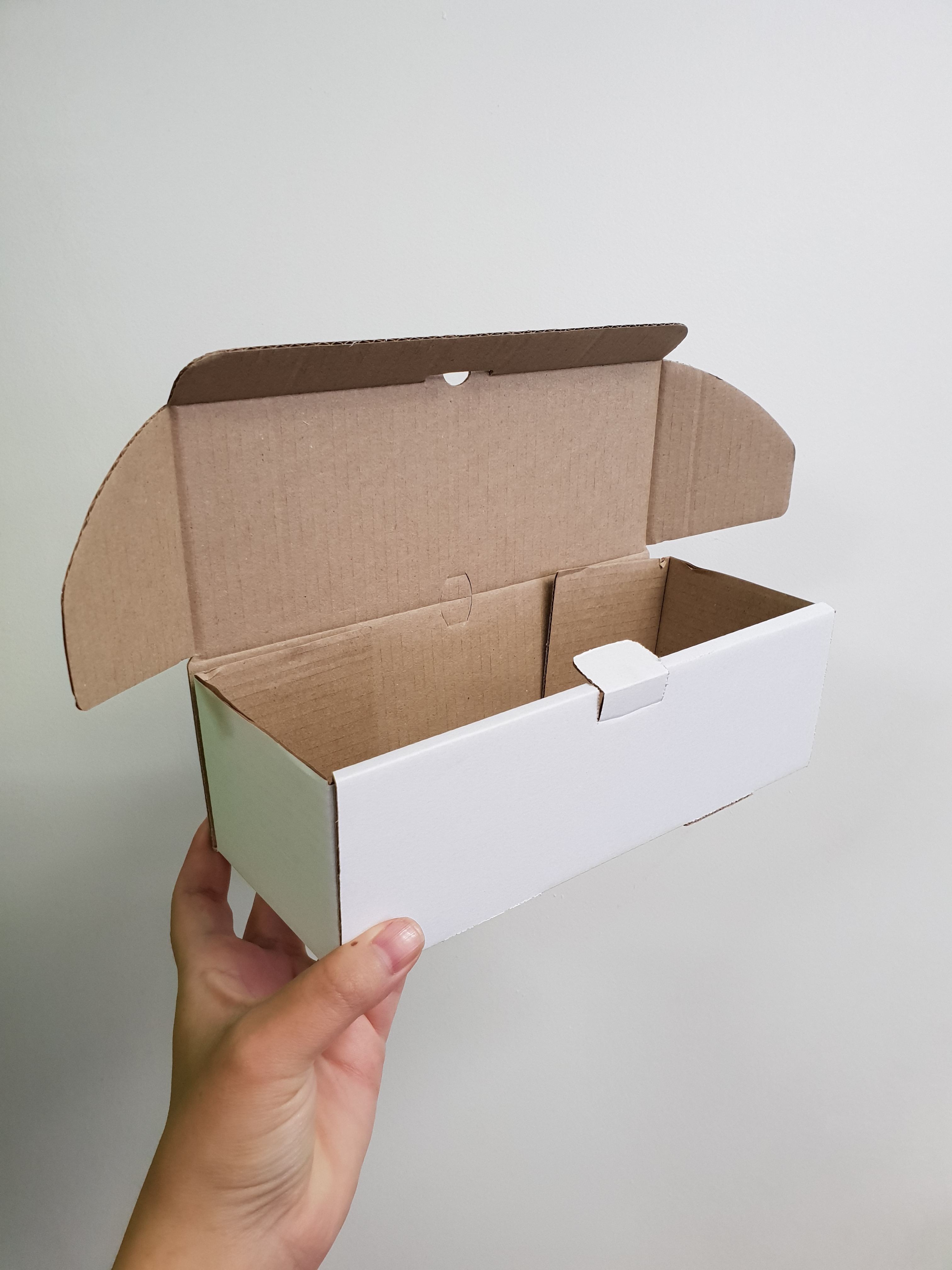 Box Corrugated Sub - 224 x 90 x 67mm - White
