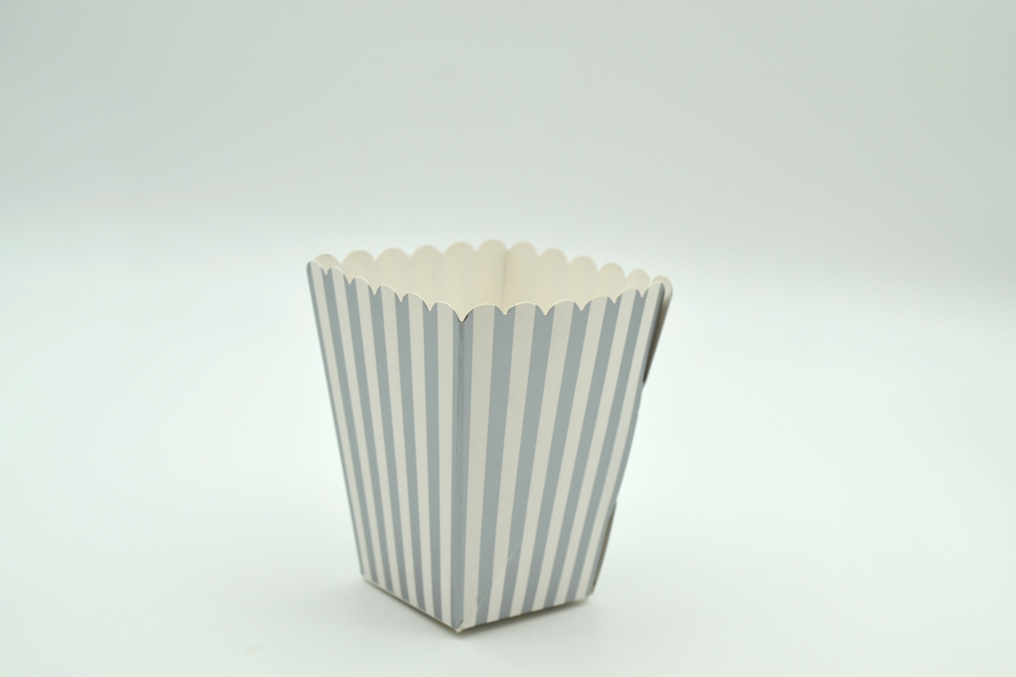 Box Popcorn Mini Silver 5 x 5 x 10 cm (each)