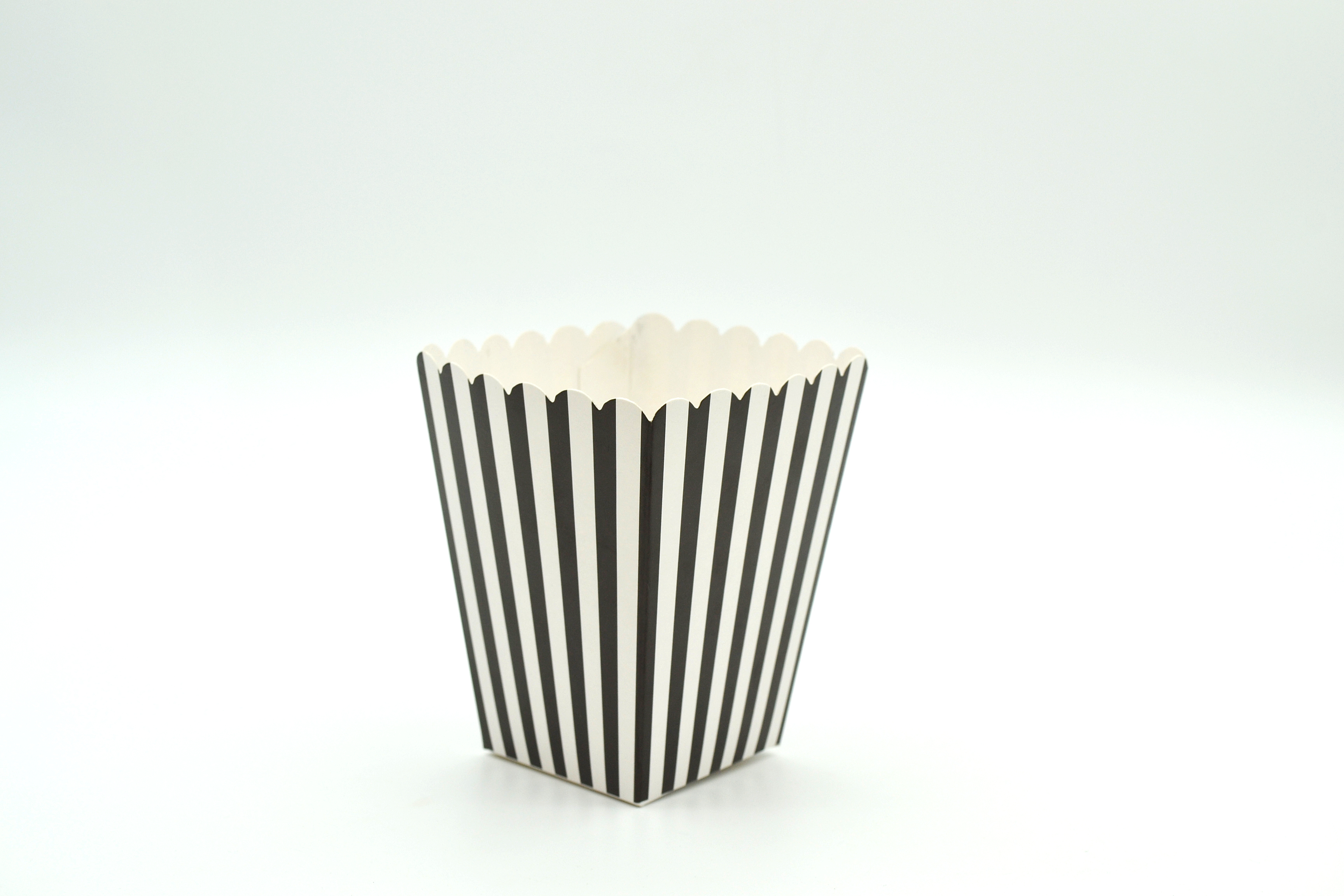 Box Popcorn Mini Black 5 x 5 x 10 cm (each)