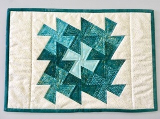 Twister Placemat Class 54898