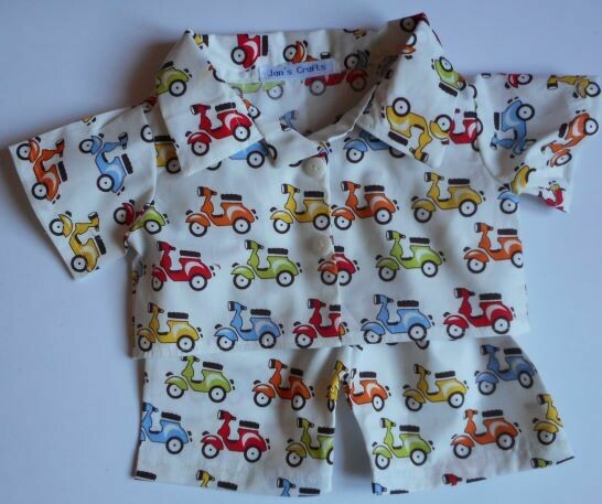 Pyjamas with collar - scooter print Pyjamas with collar - scooter print