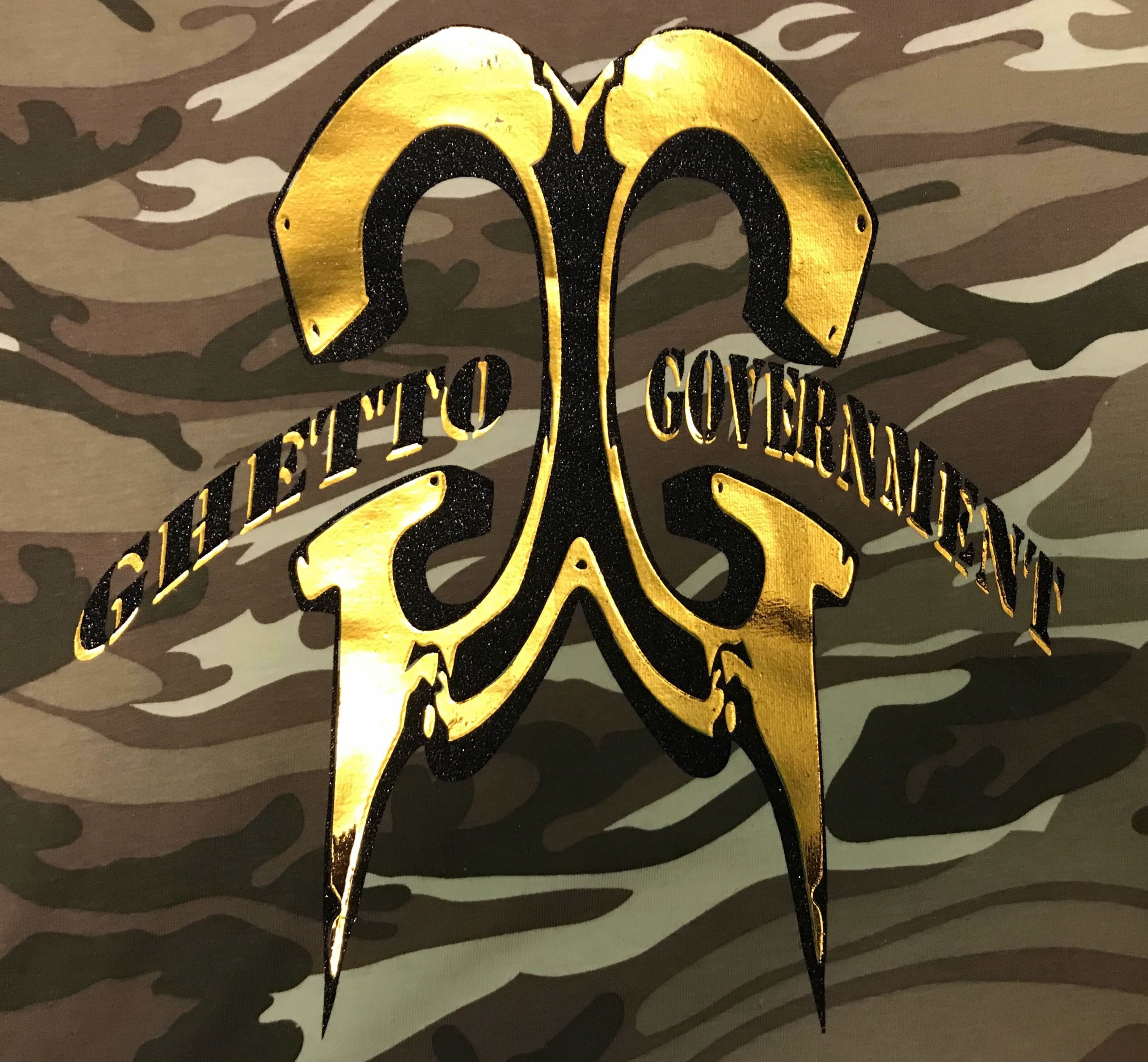 Ghetto Government sand Camo Tee gld/blk logo 00027