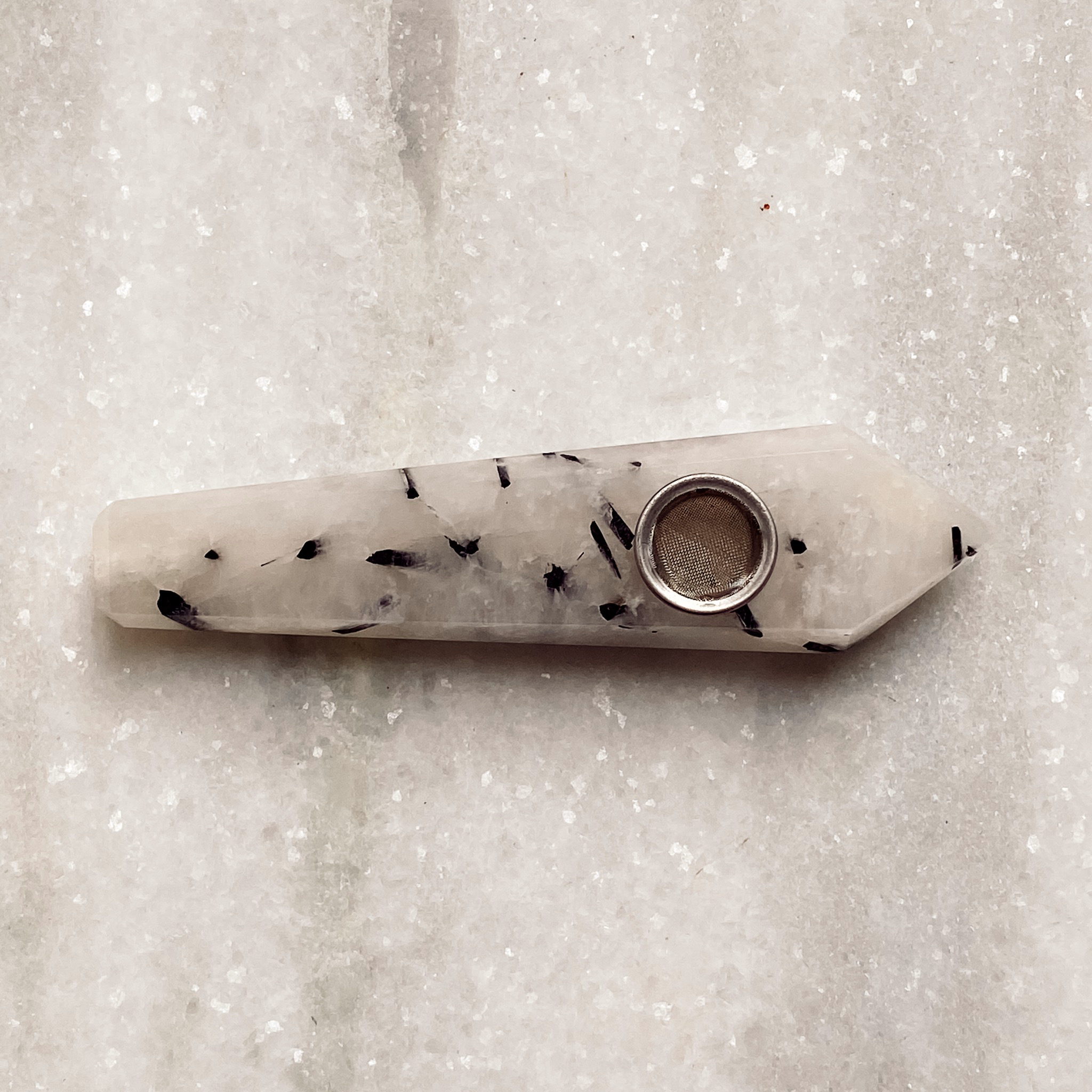 Crystal pipe
