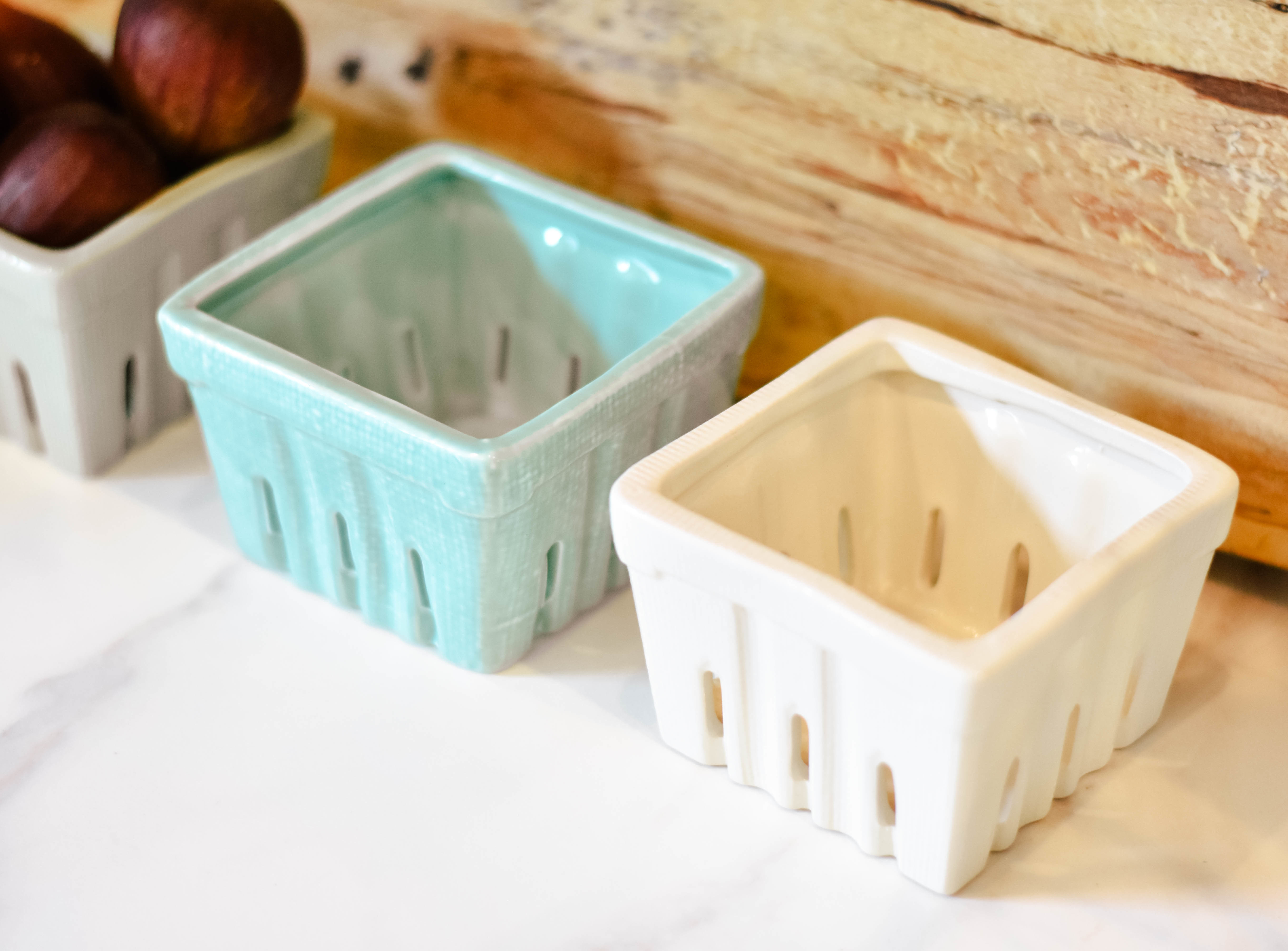 berry basket stoneware da3027a