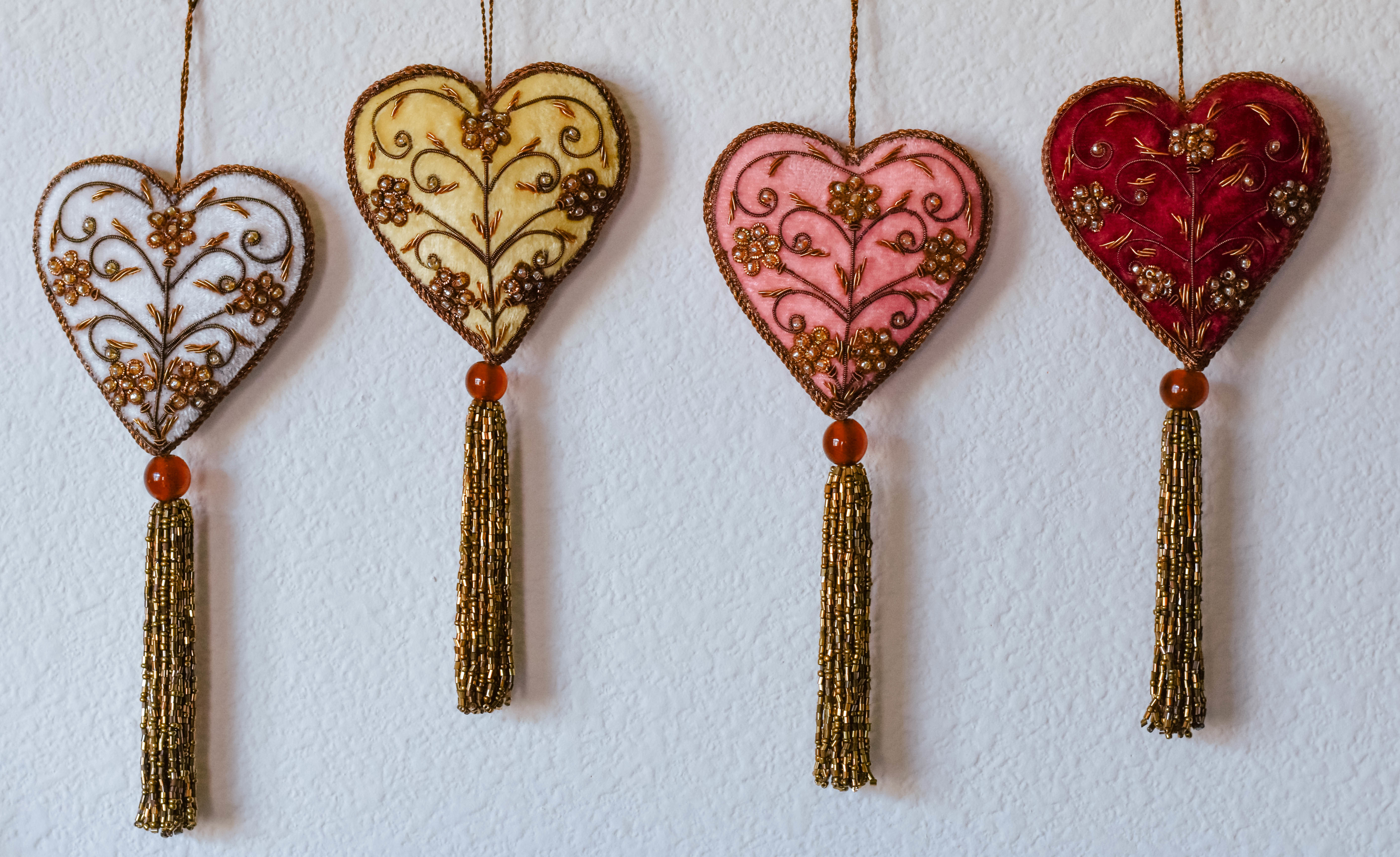 hand embroidered heart ornament xm1696a