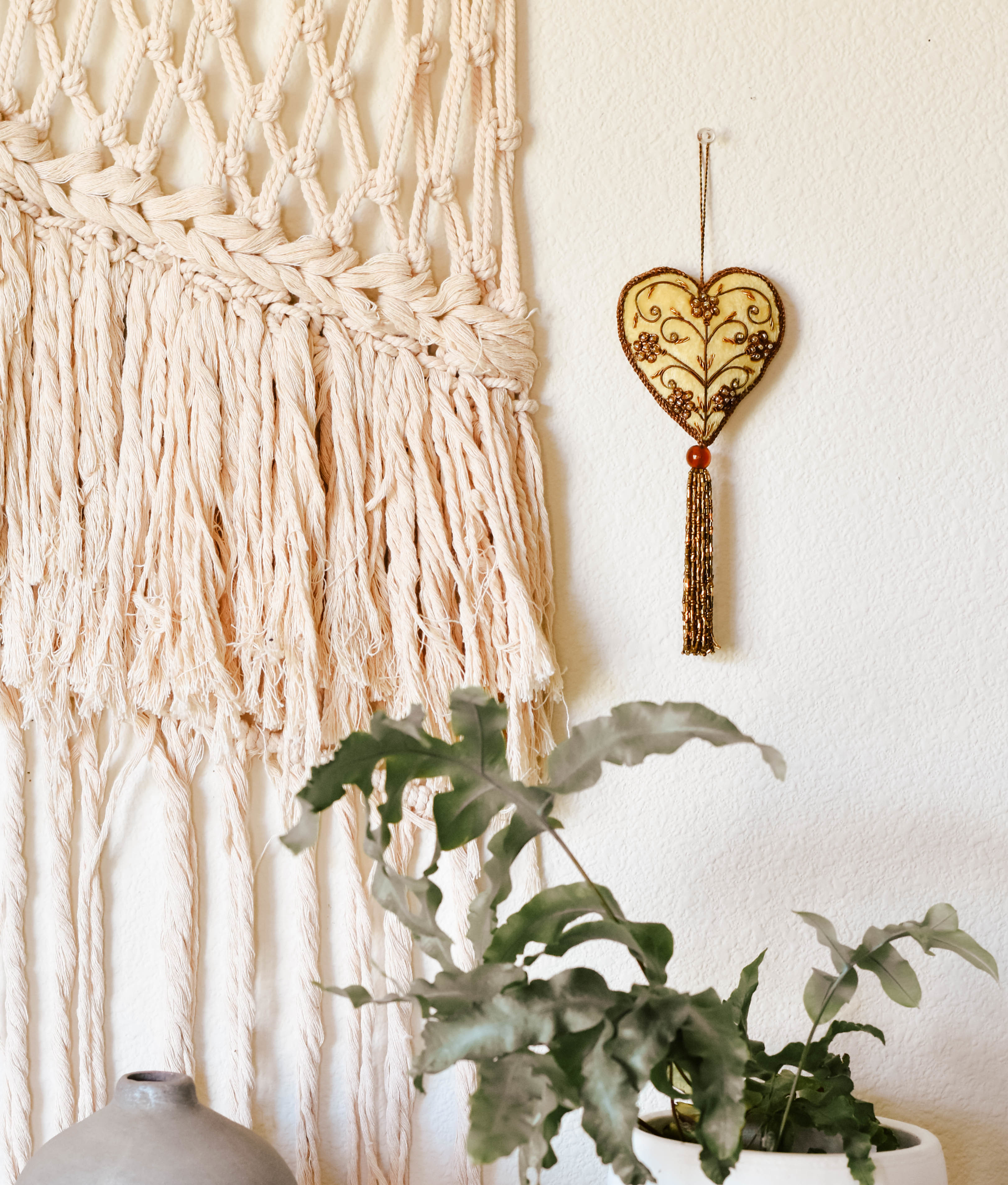 hand embroidered heart ornament xm1696a