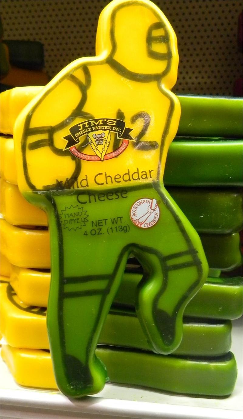 Wisconsin Mild Cheddar Cheese 4oz. Football Player 00042