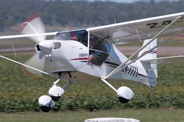 Trial Introductory Flight 自我飞行的飞机与普通话教练 00000