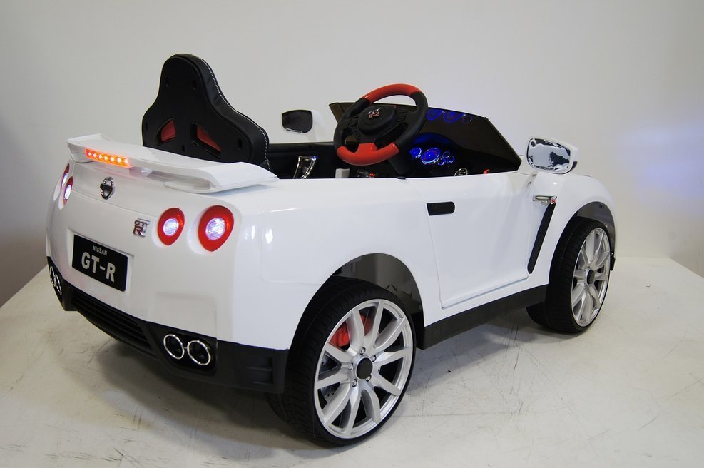 Детский электромобиль Nissan GTR X333XX (ЛИЦЕНЗИОННАЯ МОДЕЛЬ) черный/белый