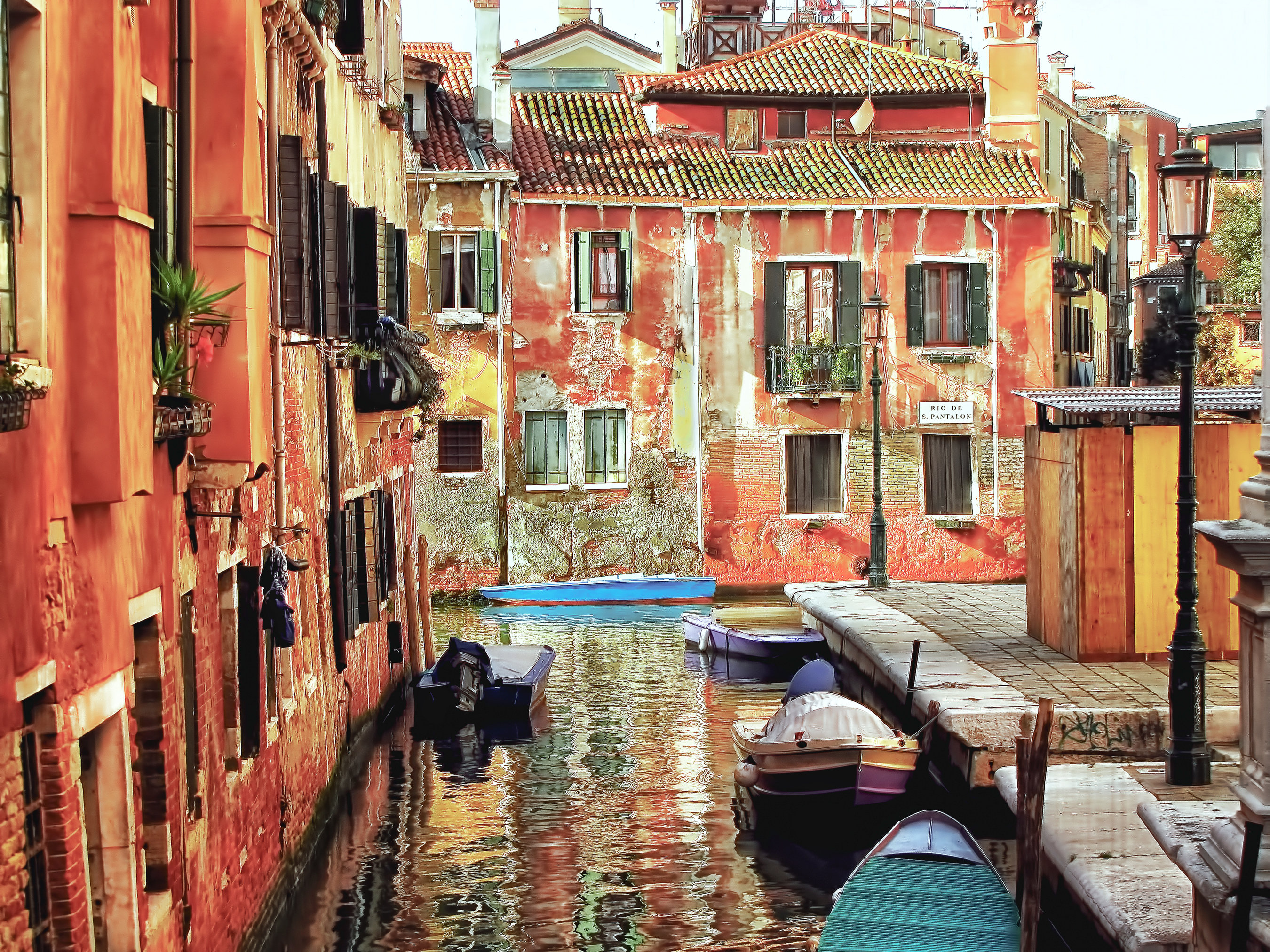 Venice - Back Alley 003-100