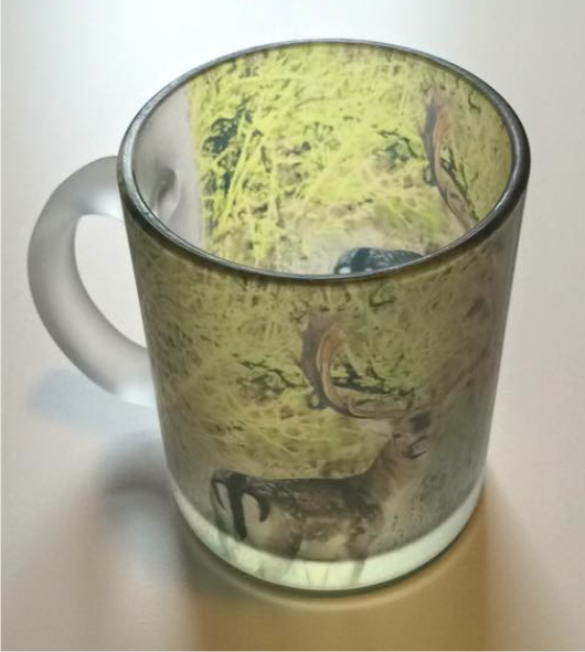 Materet glaskrus med Dåhjort