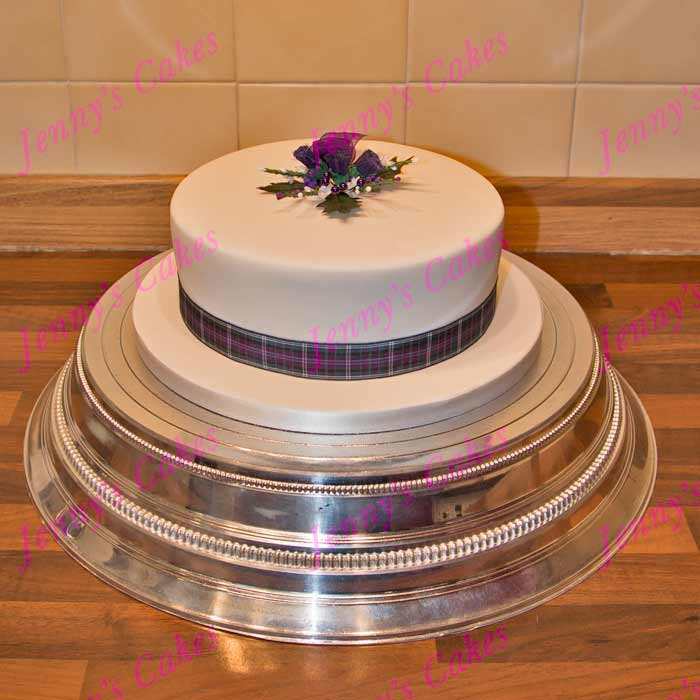 Gretna Single-tier Scottish Wedding Cake with Silk Topper jc-G18-R1A
