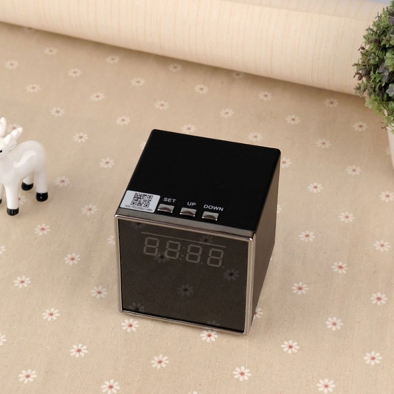 T18 1080P HD Wi-Fi Speaker Clock Hidden Camera US Standard Plug Black