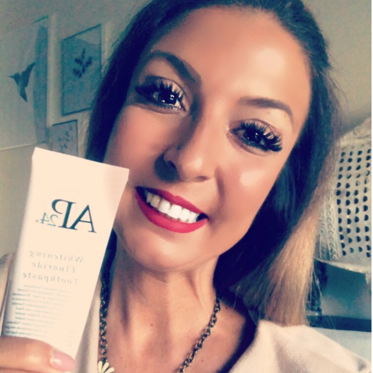 Pasta de dentes Branqueadora