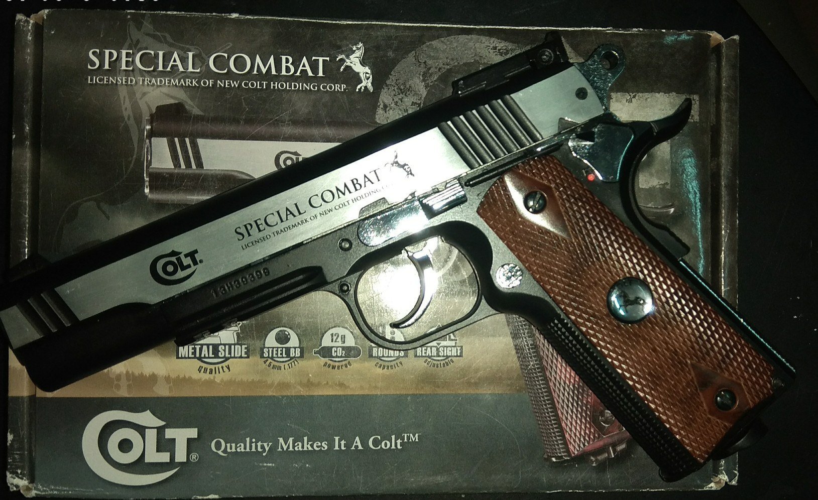 Пистолет Umarex Colt Special Combat