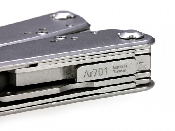 Мультитул Arhont AR701