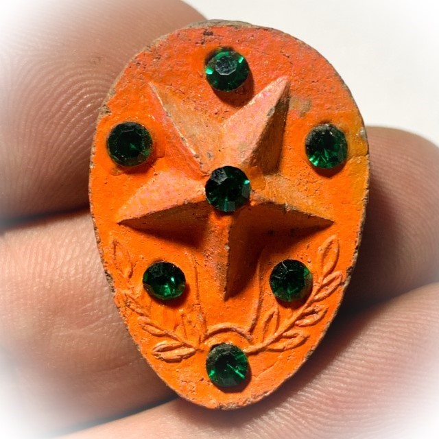 Daw Nai Pan Nai Pon 2 Sided Lucky Star with Ploi Sek Gems Luang Por Pina Wat Sanom Lao
