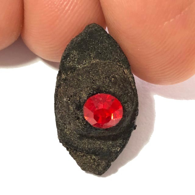 Duang Ta Aathan Pim Lek Nuea Pong Prai Luan Fang Ploi Daeng Early Era Shiva Eye Red Gemstone Luang Por Pina