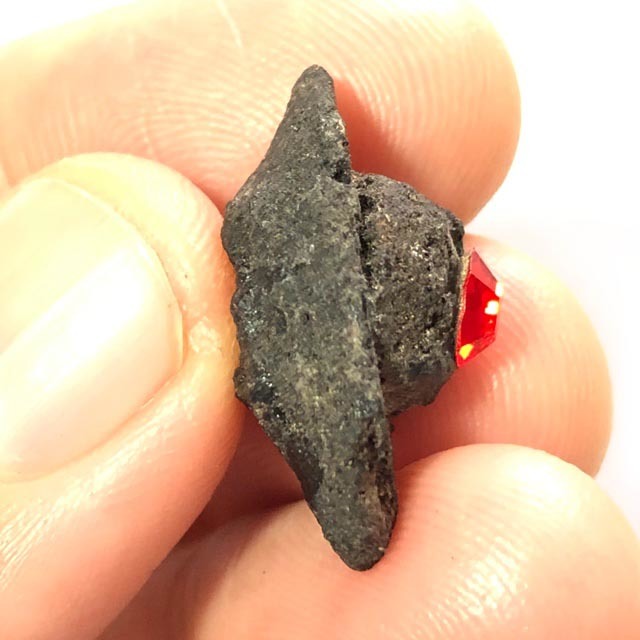 Duang Ta Aathan Pim Lek Nuea Pong Prai Luan Fang Ploi Daeng Early Era Shiva Eye Red Gemstone Luang Por Pina