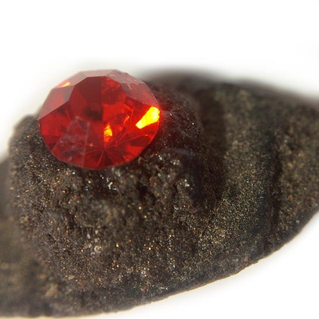 Duang Ta Aathan Pim Lek Nuea Pong Prai Luan Fang Ploi Daeng Early Era Shiva Eye Red Gemstone Luang Por Pina