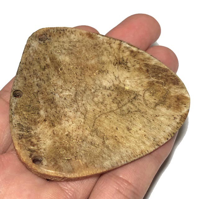 Ban Hneng Graduk Chang Pra Rahu Early Era Elephant Forehead Bone Carving 7x7 Cm Hand Inscriptions Luang Por Pina Free EMS