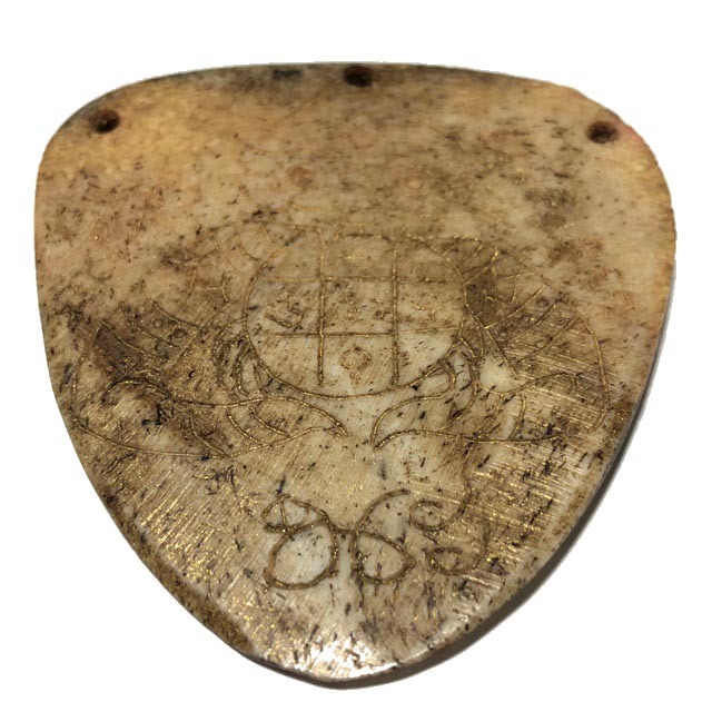 Ban Hneng Graduk Chang Pra Rahu Early Era Elephant Forehead Bone Carving 7x7 Cm Hand Inscriptions Luang Por Pina Free EMS