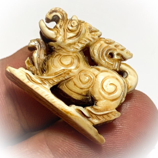 Kochasri Sam Khwan Nga Gae Carved Singha Himapant Elephant-Lion Luang Por Derm Wat Nong Po Free EMS