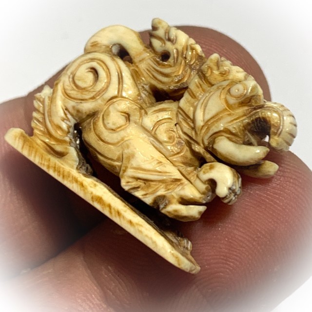 Kochasri Sam Khwan Nga Gae Carved Singha Himapant Elephant-Lion Luang Por Derm Wat Nong Po Free EMS