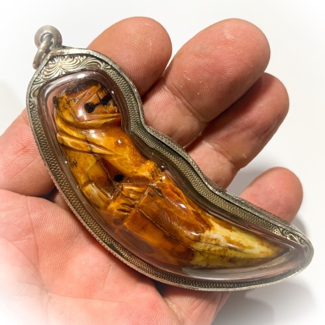 Khiaw Suea Kroeng Gae Tiger Tooth Amulet 4 Inches Hand Spell Inscriptions Silver Custom Casing Luang Por Parn Wat Bang Hia Free EMS