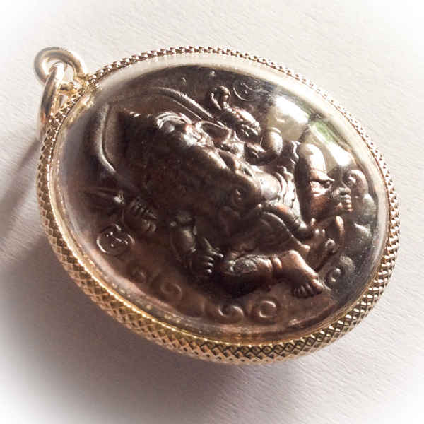 Rian Pra Pikanes Nuea Tong Daeng 2539 BE - Silver Casing - Luang Por Lae Wat Pra Song (Petchburi)