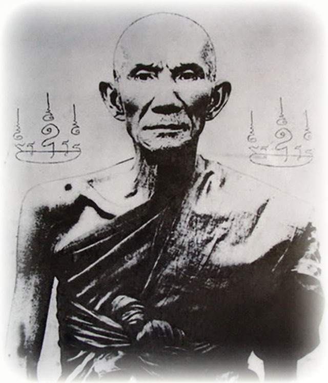 Khiaw Suea Tiger Tooth Amulet - Luang Por Nok - Wat Sangkasi - Circa 2450 BE - Kong Grapan Chadtri Maha Amnaj Talismanic Amulet of Master Class Status