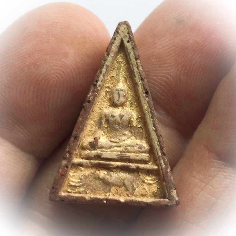 Pra Pim Wua-Singh 2 sided Buddha Amulet with Lion and Bull - Luang Por Pina - Wat Sanom Lao