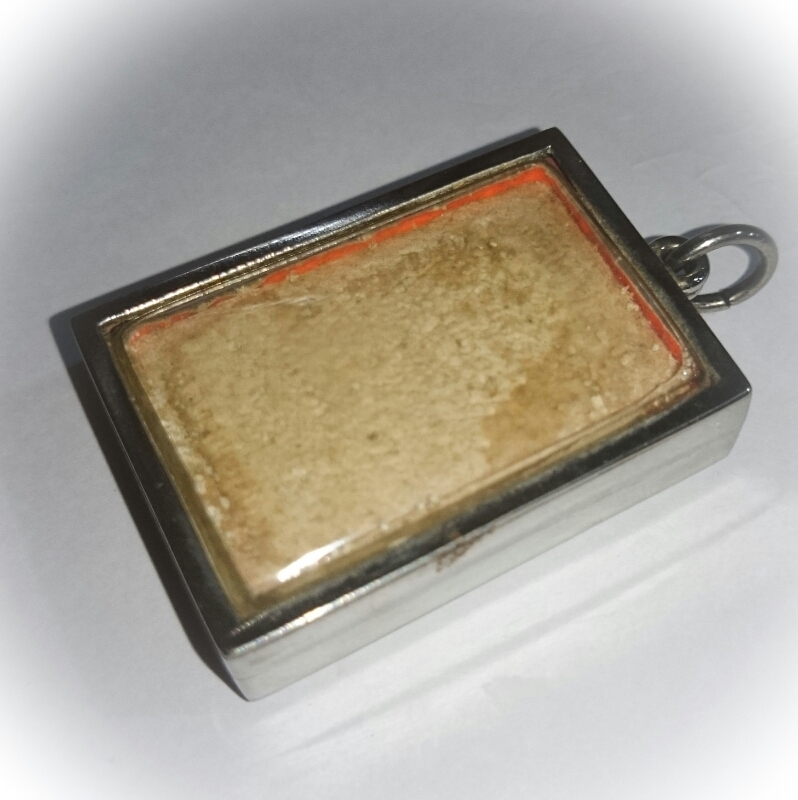 Pra Somdej Gao Chan Khang Na Buddha on 9 Tiered Dais Amulet Solid Gold Takrut 2543 BE 84th Birthday Edition - Luang Por Chern Wat Koke Tong (Ayuttaya)