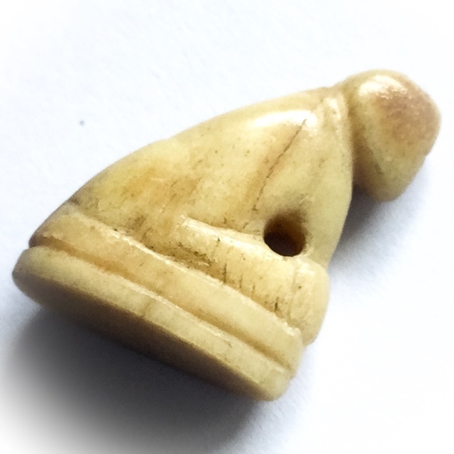 Suea Maha Amnaj Gae Tiger Amulet Carved Tooth Circa 2465 BE - Luang Por Ruean - Wat Bang Hia Suea Maha Amnaj Gae Tiger Amulet Carved Tooth Circa 2465 BE - Luang Por Ruean - Wat Bang Hia