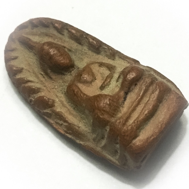 Pra Rod Mer Dto 2521 BE Nuea Din - Big Hand Benjapakee Buddha Amulet - Luang Por Guay Wat Kositaram 02929