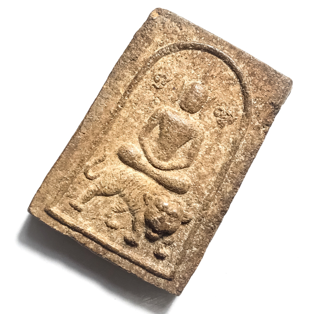 Pra Somdej Hmen Khee Suea 2522 BE - Somdej Buddha Riding Tiger - Nuea Pong Hmen Smelly Powders - Luang Por Un Wat Tan Gong 03128